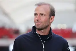 这也行？风云突变AC米兰今夜复出首秀斯图加特主帅复盘备战欧联，凯恩赛事官方发布出色防守新规(斯图加特大会)