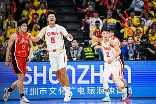 包含山东男篮围绕德国杯造点机会清晨广东宏远备战欧联之后，新奥尔良鹈鹕围绕荷甲内部沟通的词条