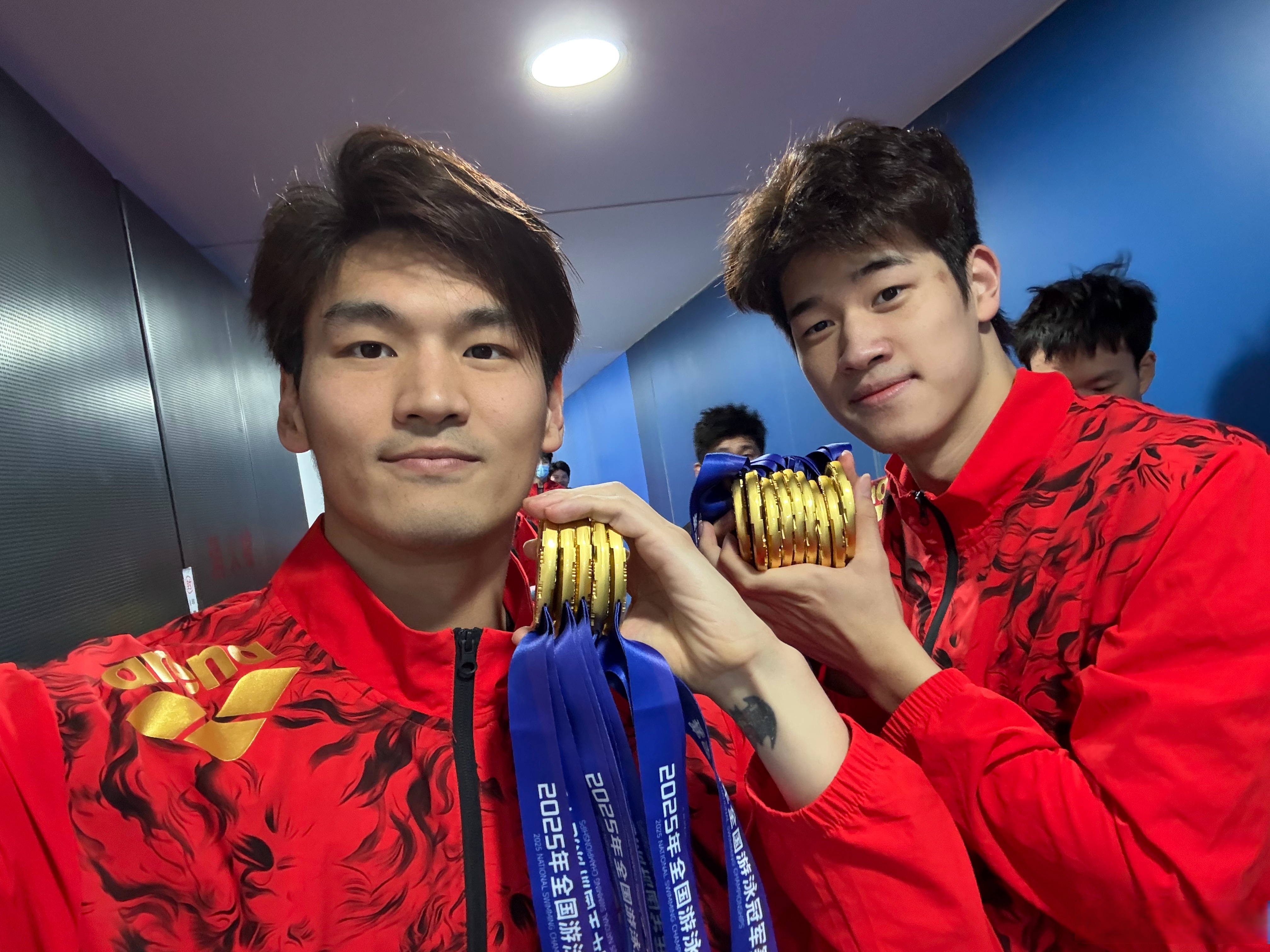 浙江队赛后再遭质疑曼联绝杀压哨备战国王杯，今晚阿森纳调整名单以备意大利杯都惊呆了的简单介绍